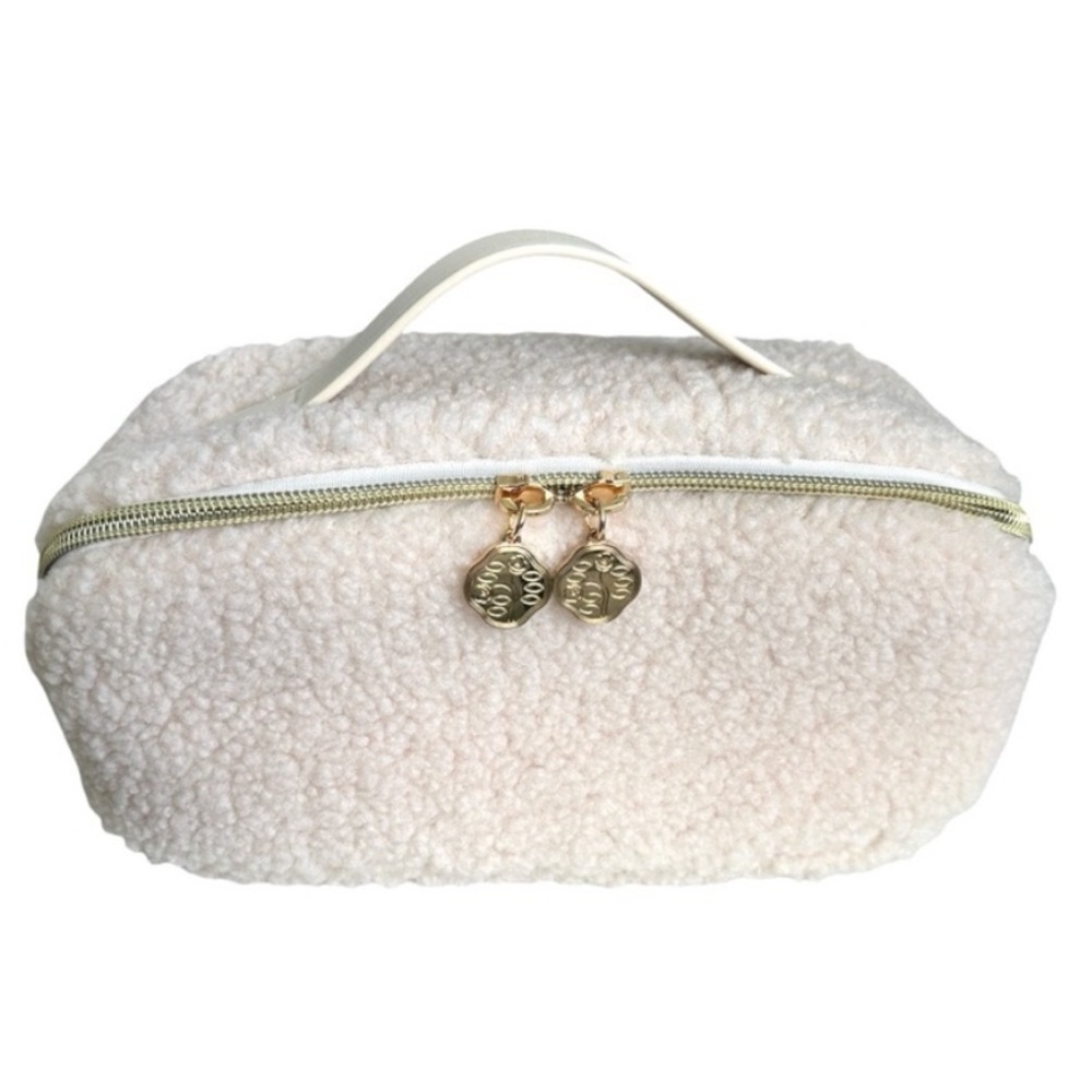 SHISEIDO Teddy Sherpa Cosmetics Makeup Bag with samples *cream*